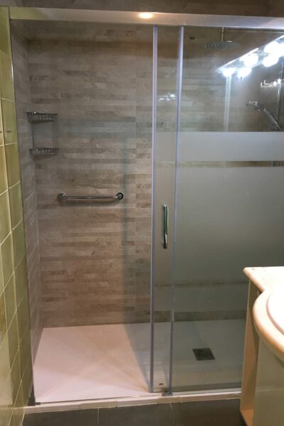 Cambio de bañera por ducha con anulación de bidé en Xirivella